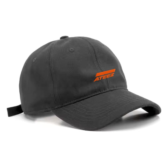 Gorra naranja de Ateez
